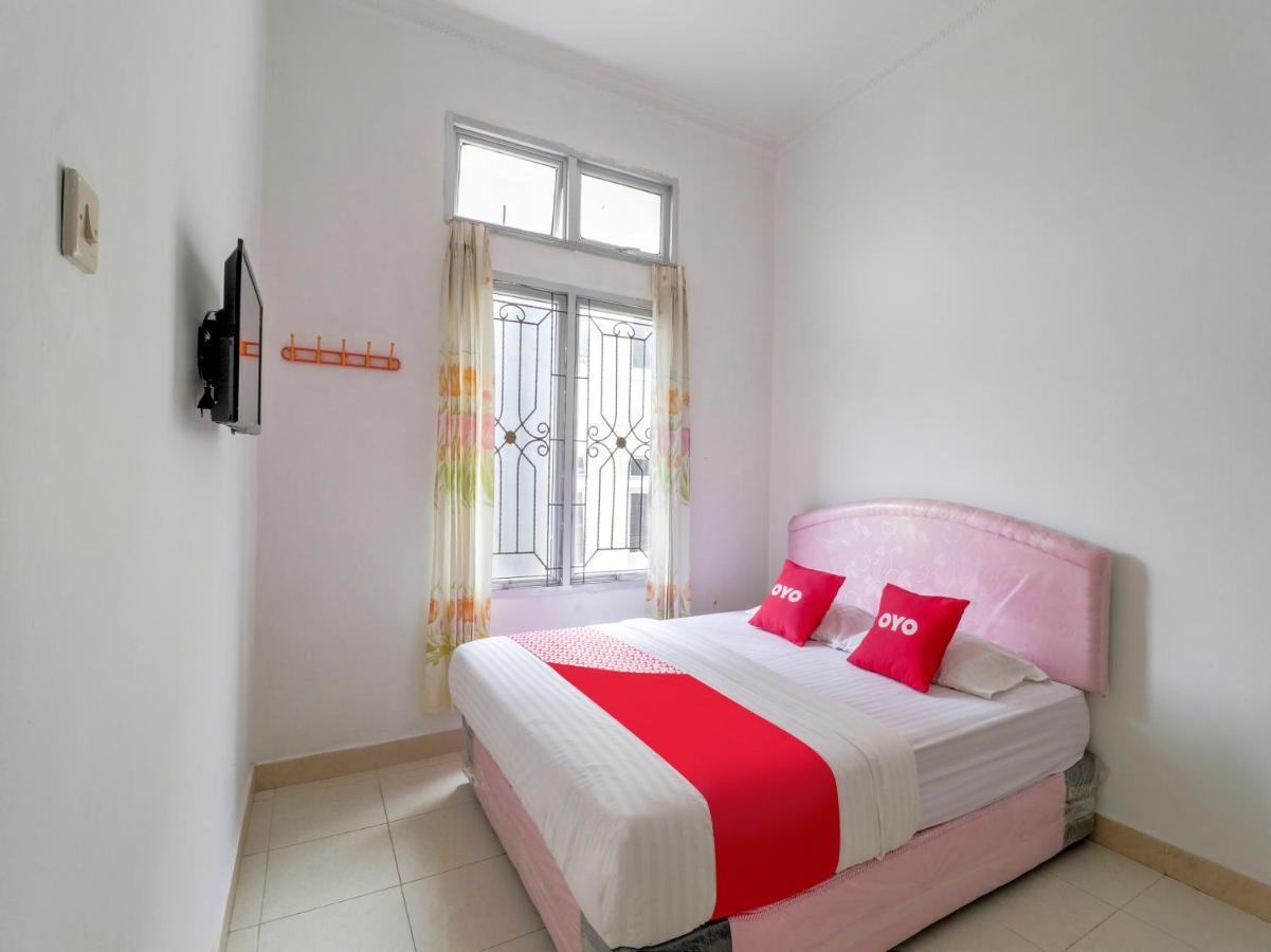 Oyo 2997 Grand Suites Palace 2 Sindanglaya Exterior foto
